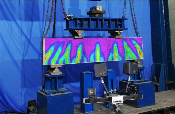 数字散斑技术(DIC)用于混凝土结构四点弯曲应变测量.jpg 数字散斑技术(DIC)用于混凝土结构四点弯曲应变测量.jpg